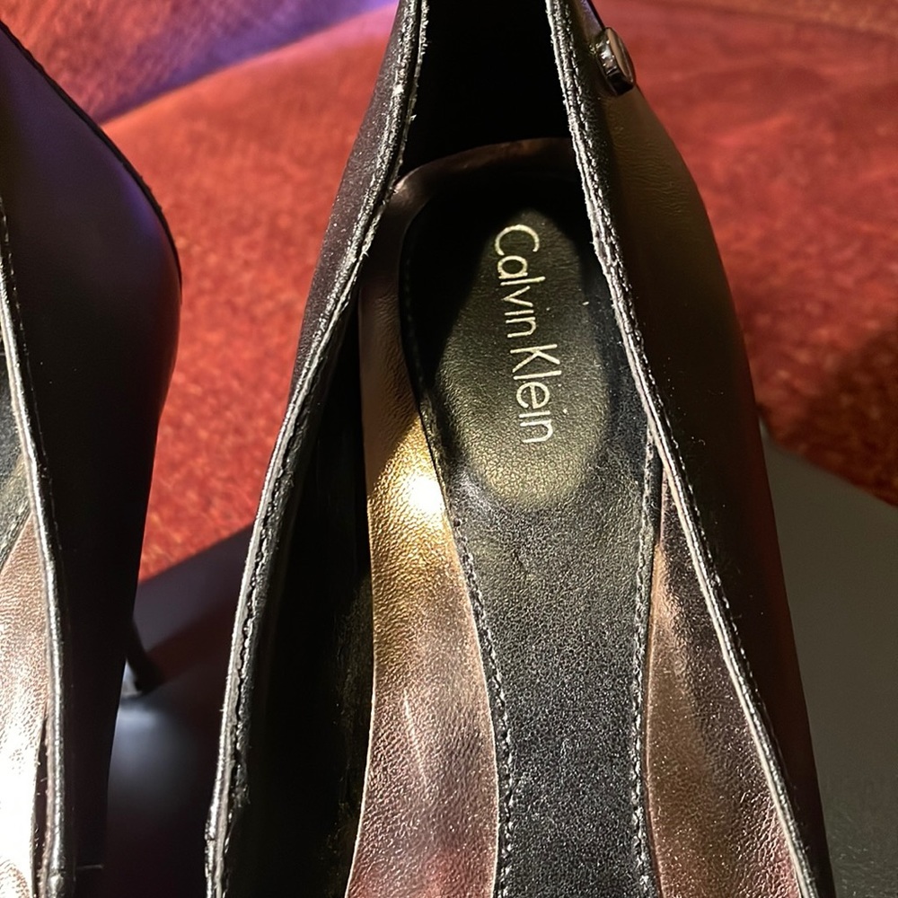 Calvin Klein Nadine 3” heels in Black, Size 6.5 Pre-owned, gently used.